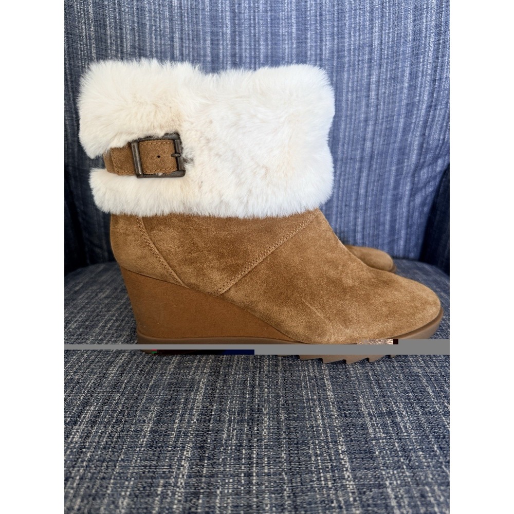 Koolaburra by UGG Women's‎ Elladine Wedge Boot Chestnut. 8.5